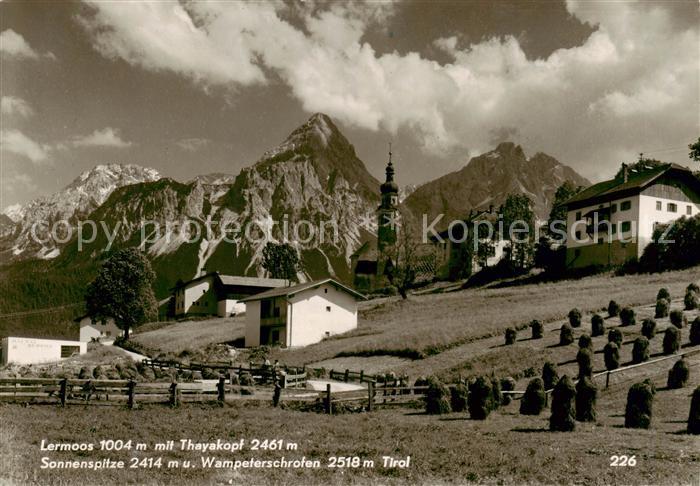 Lermoos Tirol AT Ortsansicht mit Kirche Blick gegen Thayakopf Sonnenspitze Wampe