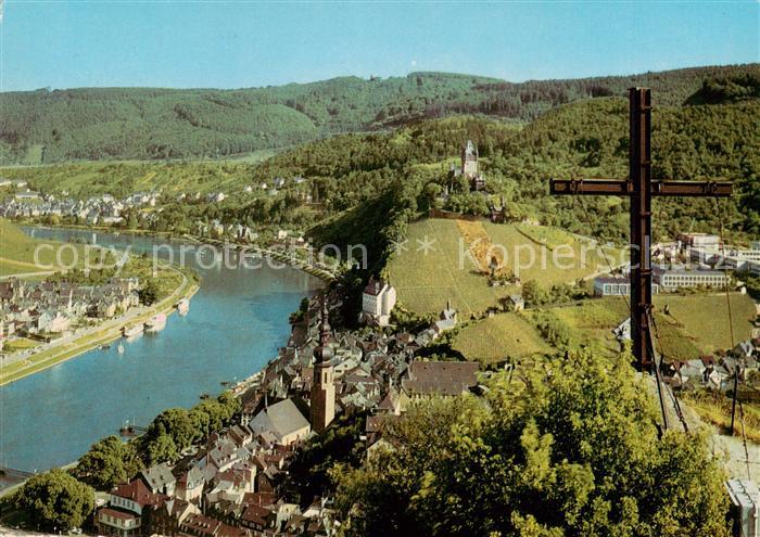 Cochem Kochem Mosel mit Pinnerkreuz und Burg