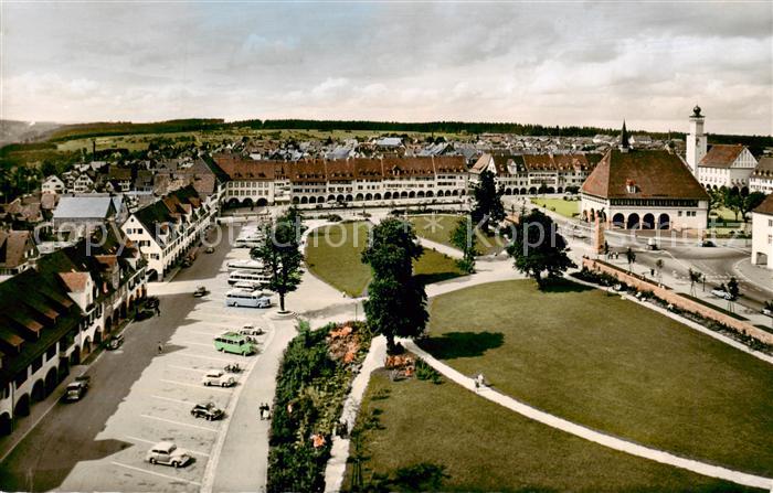 FREUDENSTADT BW Unterer Markt mit Stadt und Rathaus