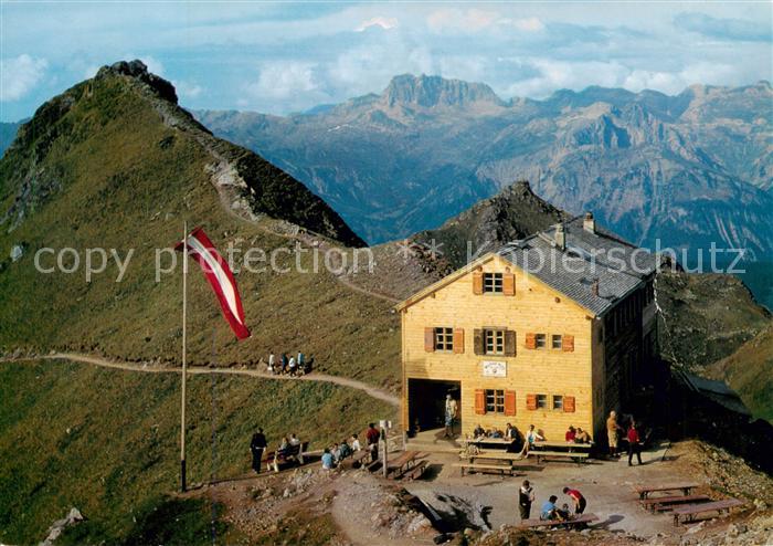 Wormserhuette 2380m Kuehtal Montafon AT Panorama mit Roter Wand