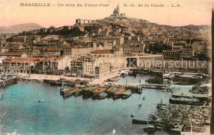 Marseille 13 Un coin du vieux port Basilique Notre Dame de la Garde