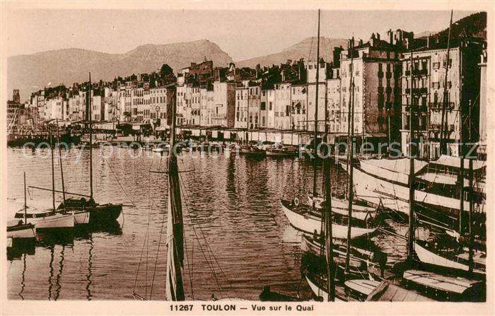 Toulon -sur-Mer 83 Var Vue sur le quai