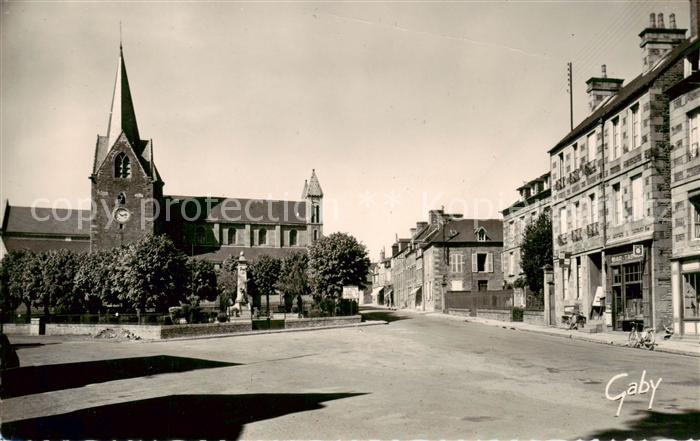Conde-sur-Noireau Place Saint Martin Eglise