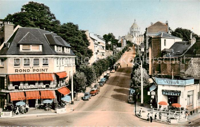 Lisieux 14 Avenue Sainte Thérèse au fond la Basilique