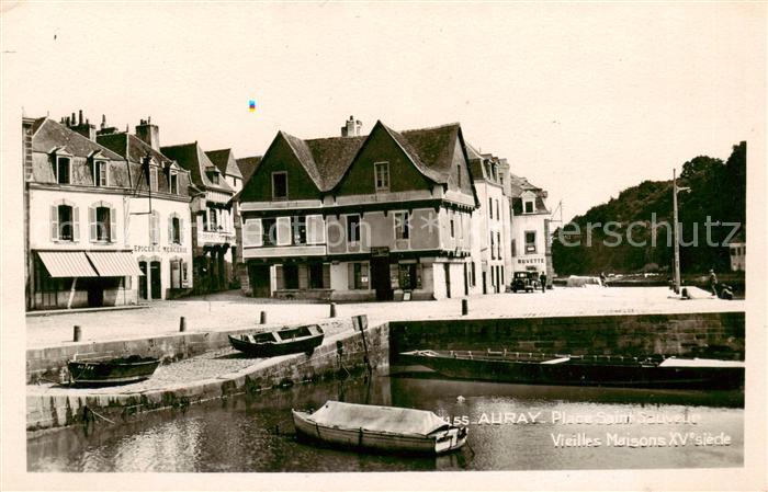 Auray 56 Place Saint Sauveur vieilles maisons XVe siècle