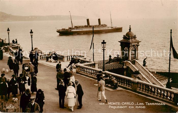 Monte-Carlo Monaco Les Terrasses Paquebot en Rade