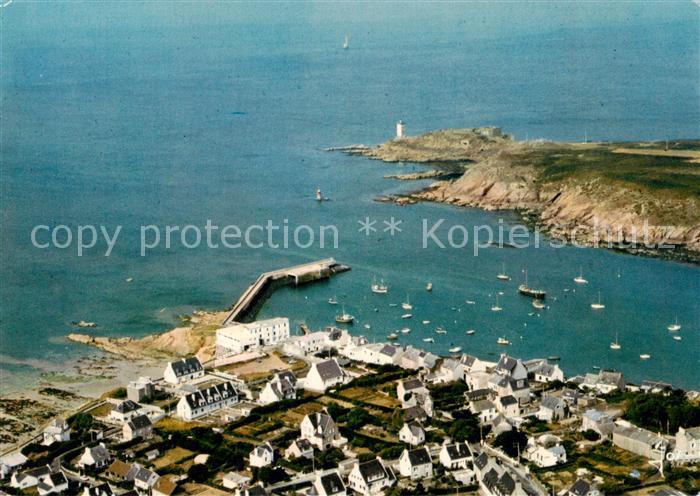 Le Conquet 29 Finistere Vue aerienne au premier plan l’hotel Sainte Barbe