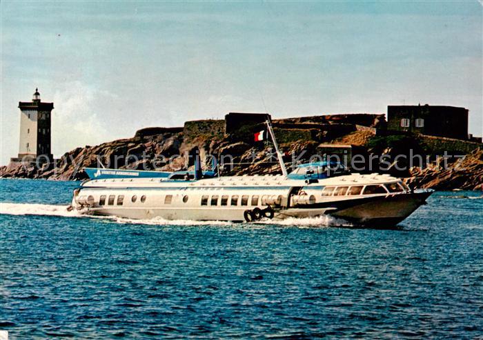Le Conquet 29 Finistere L’hydroglisseur desservant le Conquet Quessant devant la