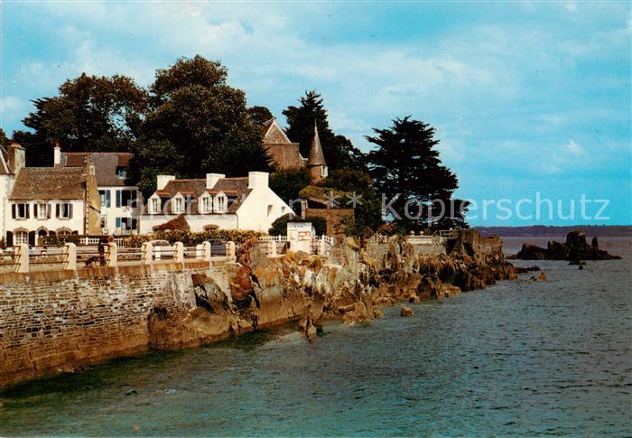 Locquirec 29 Finistere La digue et la Roche Tombee