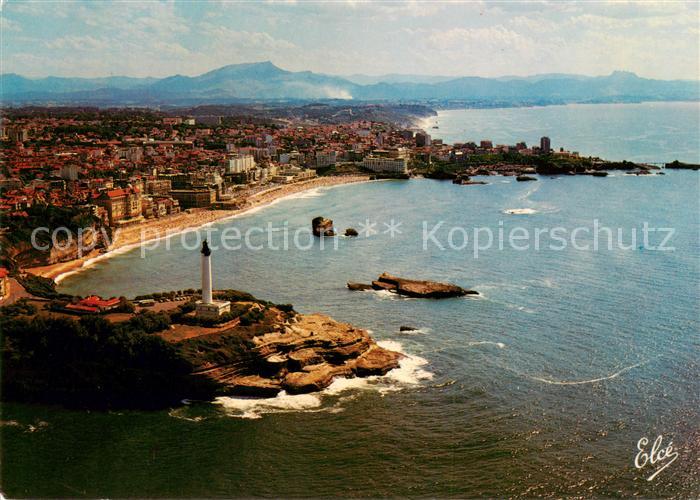 Biarritz Pyrenees Atlantiques Vue generale avec le phare la grande plage le Roch