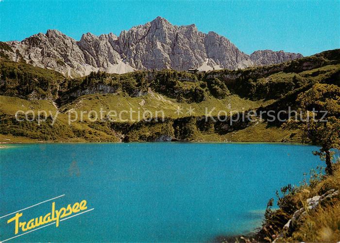 Traualpsee Tannheim Tirol AT mit Lachsberger Huette und Lachenspitze