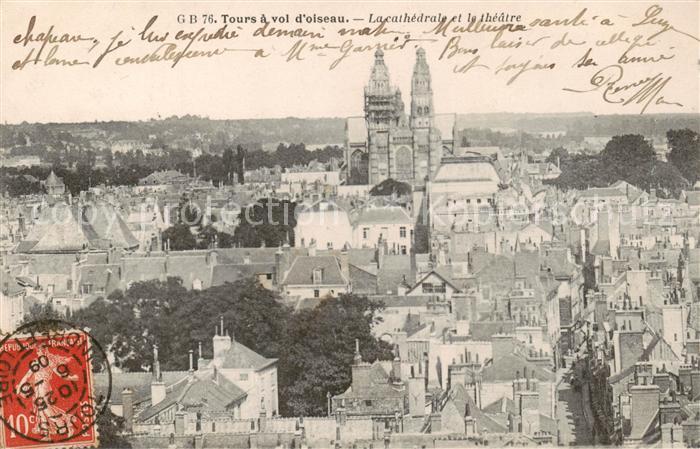 Tours 37 a vol d’oiseau La cathedrale et le theatre
