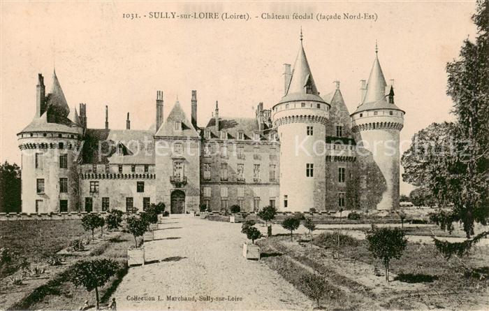 Sully-sur-Loire Chateau feodal facade Nord Est