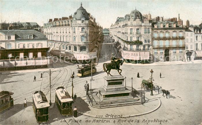 Orleans 45 Loiret La Place du Martroi Rue de la Republique