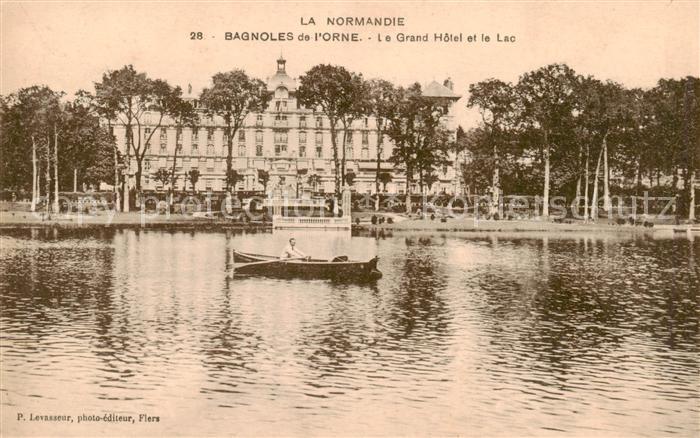 Bagnoles-de-l Orne Le Grand Hotel et le Lac