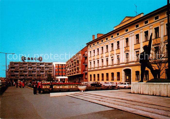 Szolnok HU Kossuth Platz Denkmal der Arbeiterbewegung