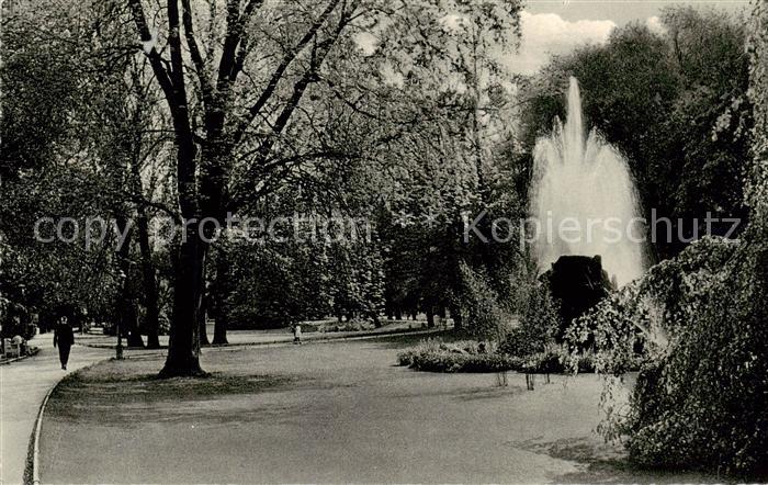 BADEN-BADEN BW Springbrunnen in der Lichtenthaler Allee
