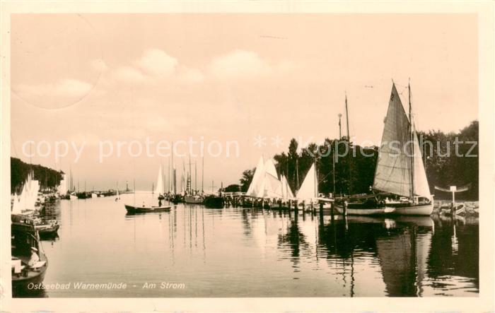 Warnemuende Ostseebad Am Strom Fischerboote Segelboote