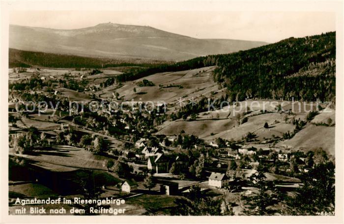 Agnetendorf  Jagniatkow Jelenia Gora Riesengebirge PL mit Blick zum Reiftraeger