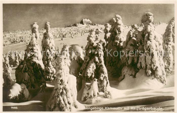 Riesengebirge Krkonose Karkonosze Kammotiv mit Reiftraegerbaude
