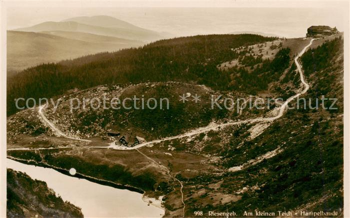 Riesengebirge Krkonose Karkonosze Kleiner Teich mit der Hampelbaude