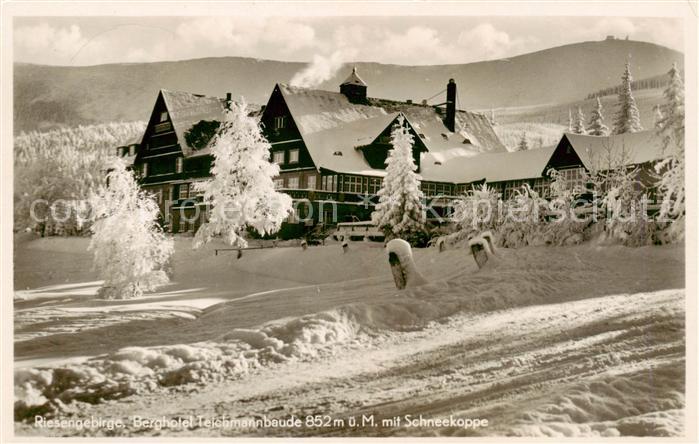Riesengebirge Krkonose Karkonosze Berghotel Teichmannbaude mit Schneekoppe