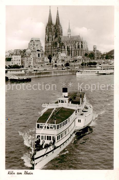 Dampfer Seitenrad Koeln am Rhein