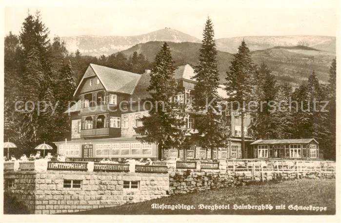 Riesengebirge Krkonose Karkonosze Berghotel Hainberghoeh mit Schneekoppe