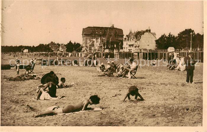 La Baule sur Mer La-Baule-les-Pins 44 Le Bain de Soleil sur la Plage