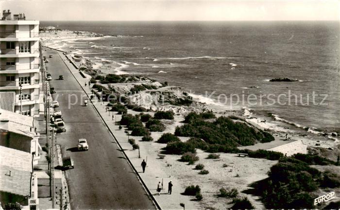 Les Sables-d Olonne 85 La plage et le remblai