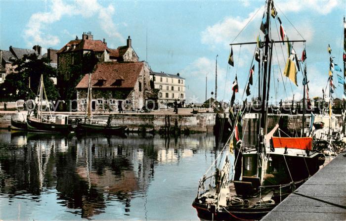 Honfleur La Lieutenance et le quai Sainte Catherine