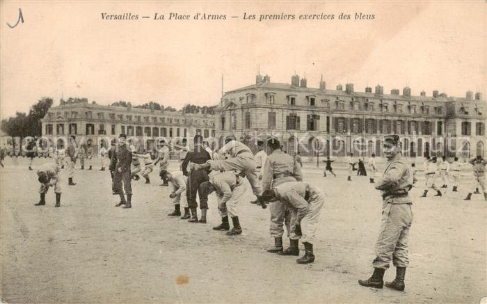 Versailles 78 La Place d’Armes Les premiers exercises des bleus