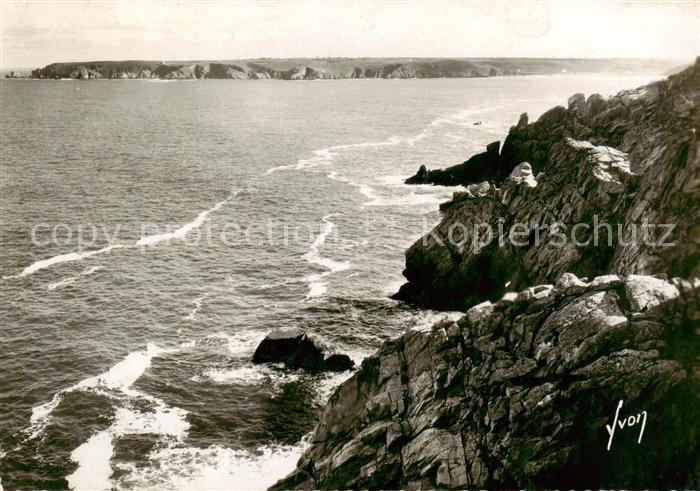 Pointe du Raz 29 Finistere Baie des Trepasses et point du Van