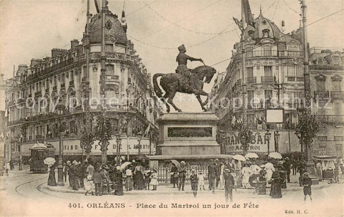Orleans 45 Loiret Place du Martroi un jour de Fete