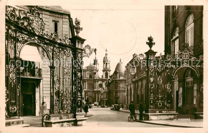 Nancy 54 Grilles de Lamour Place Stanislas et la Cathedrale