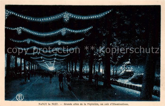 Nancy 54 la nuit Grande allee de la Pepinieres un soir illuminations