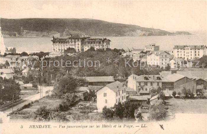 Hendaye 64 Vue panoramique sur les Hotels et la Plage