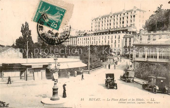 Royat 63-les-Bains La Place Allart et les Hotels