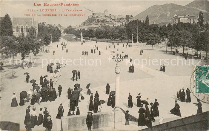 Lourdes 65 Esplanade vue de la Terrasse de la Basilique
