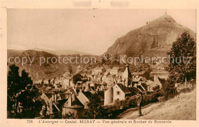 Murat 15 Cantal Vue generale et Rocher de Bonnevie