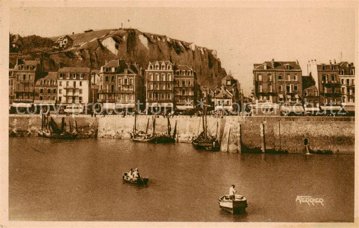 Le Treport 76 Le Quai Francois 1er et les passeurs