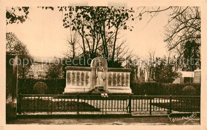 Chelles  77 Seine-et-Marne Le Monument aux Morts