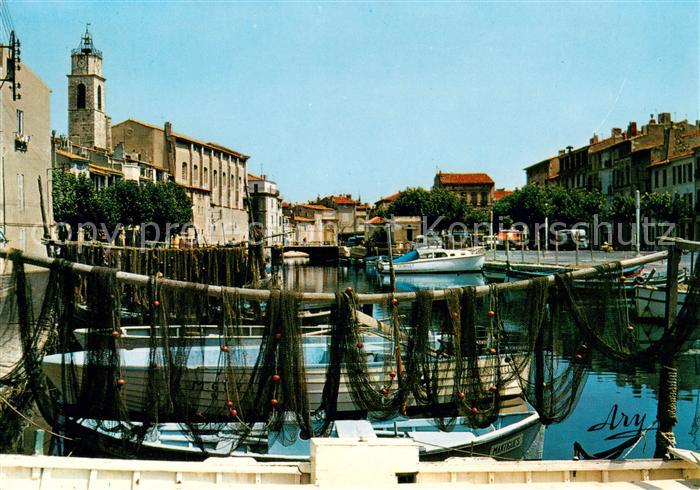 Martigues 13 Bouches-du-Rhone La Venise Provencale Barques de Peche sur le Canal