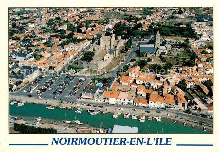Noirmoutier-en-l Ile Le port l’eglise Saint Philbert et le chateau Vue aerienne