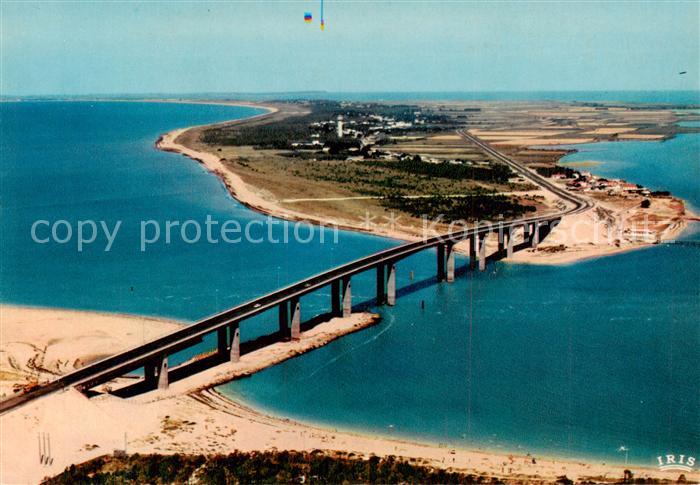 Noirmoutier-en-l Ile Le Pont reliant l’Ile au Continent Vue aerienne