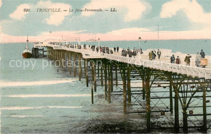 Trouville-sur-Mer Seebruecke Schiffsanlegesteg