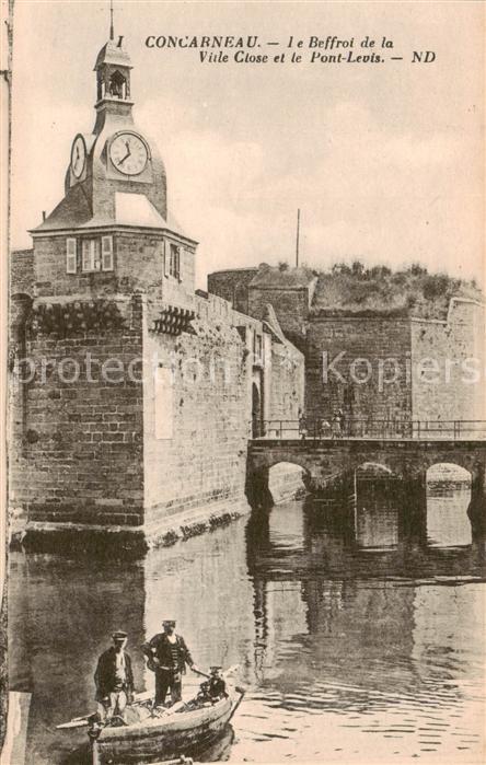 Concarneau 29 Finistere Le Beffroi de la Ville Close et le Pont Levis