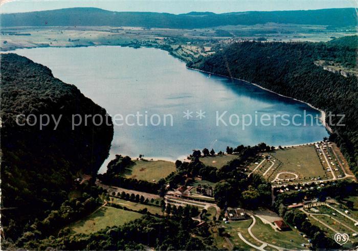 Marigny 39 Jura Vue aerienne sur le Lac et le Domaine de Chalain Dans le lointai
