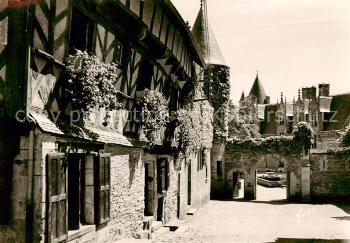 Josselin Vieille maison XVIe siècle angle des Rues des Trente et du Chateau
