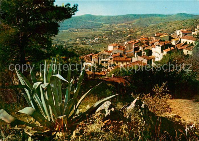 Bormes-les-Mimosas 83 Var Ravissant village accroche au flanc d’un versant abrup
